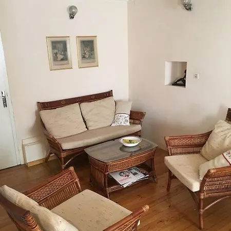 Townhouse In Southern France With A Wonderful View And Close To A Swimming Pool Prázdninový dům Axat