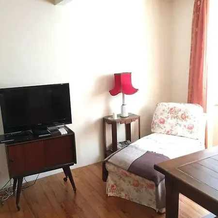 Townhouse In Southern France With A Wonderful View And Close To A Swimming Pool Axat