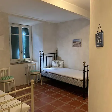 度假居 Charming Townhouse With Stunning Pyrenees Views - Close To A Swimming Pool - Sleeps 6 *