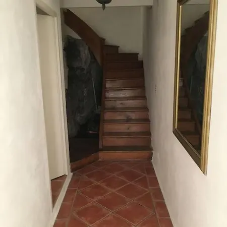 Prázdninový dům Townhouse In Southern France With A Wonderful View And Close To A Swimming Pool Axat