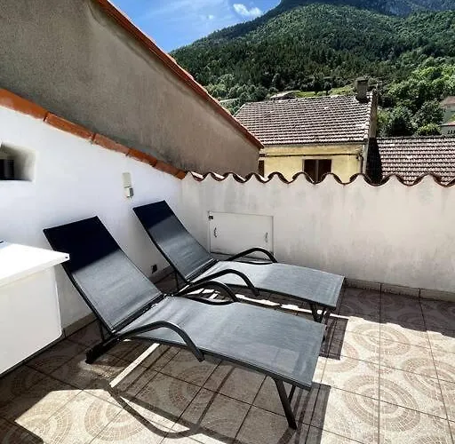 Townhouse In Southern France With A Wonderful View And Close To A Swimming Pool Ferienhaus Axat