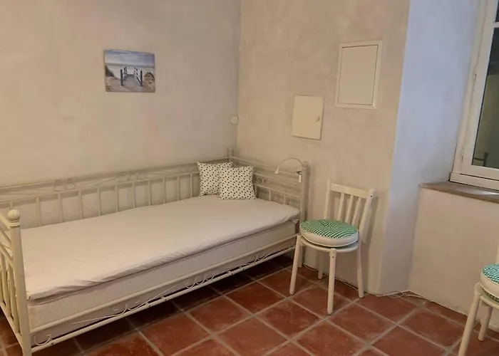 Townhouse In Southern France With A Wonderful View And Close To A Swimming Pool Ferienhaus *