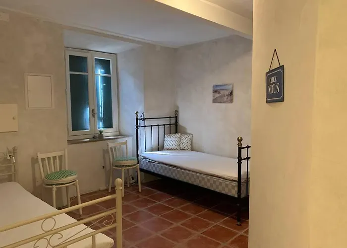 Ferienhaus Townhouse In Southern France With A Wonderful View And Close To A Swimming Pool *