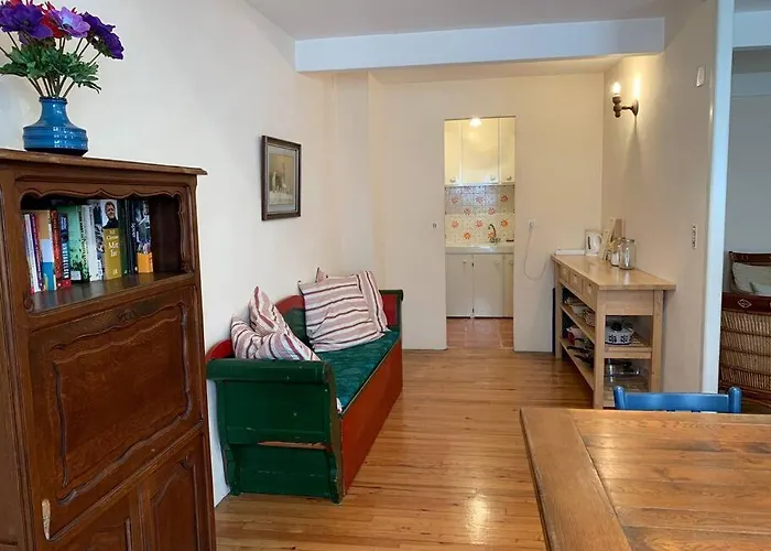 Ferienhaus Townhouse In Southern France With A Wonderful View And Close To A Swimming Pool Axat