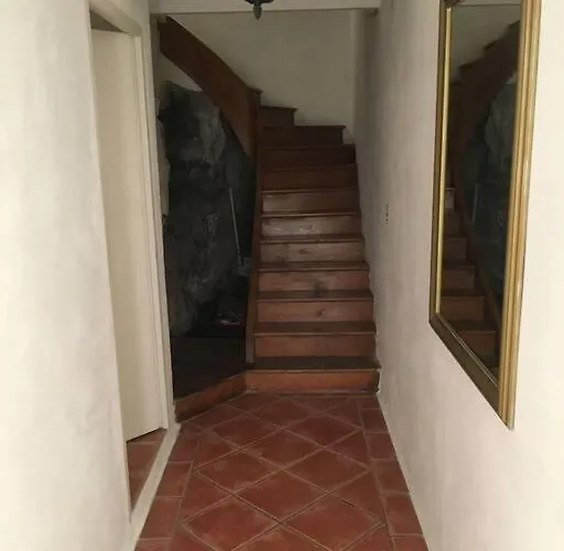 Ferienhaus Townhouse In Southern France With A Wonderful View And Close To A Swimming Pool Axat