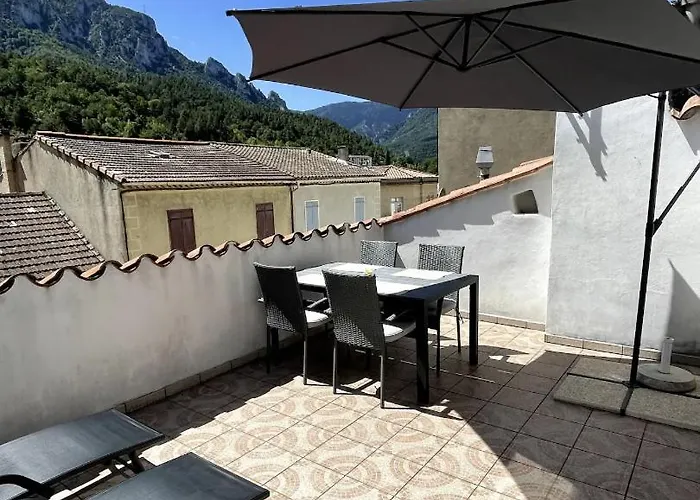 Townhouse In Southern France With A Wonderful View And Close To A Swimming Pool * Axat